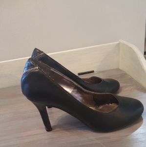 Women's Black Rampage Heels With Back Zipper Embellishment. Size 8.5.